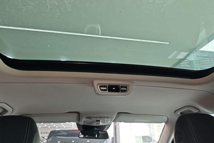 Used Mercedes-Benz V-Class 2020 V 260 L Long-wheelbase Luxury Edition Headliner