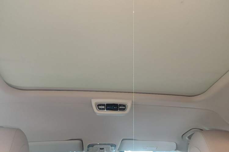 Used Mercedes-Benz V-Class 2020 V 260 Prestige Edition Headliner