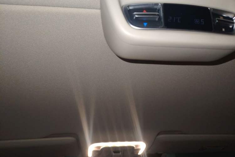 Used Mercedes-Benz V-Class 2020 V 260 L Long-wheelbase Luxury Edition Headliner