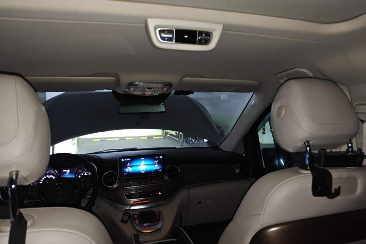 Used Mercedes-Benz V-Class 2020 V 260 L Long-wheelbase Luxury Edition Headliner