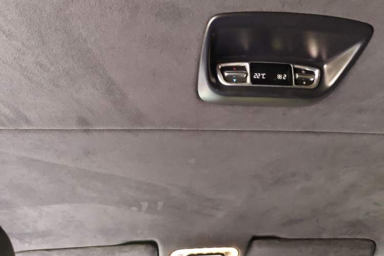 Used Mercedes-Benz V-Class 2020 V 260 Avantgarde Edition Headliner