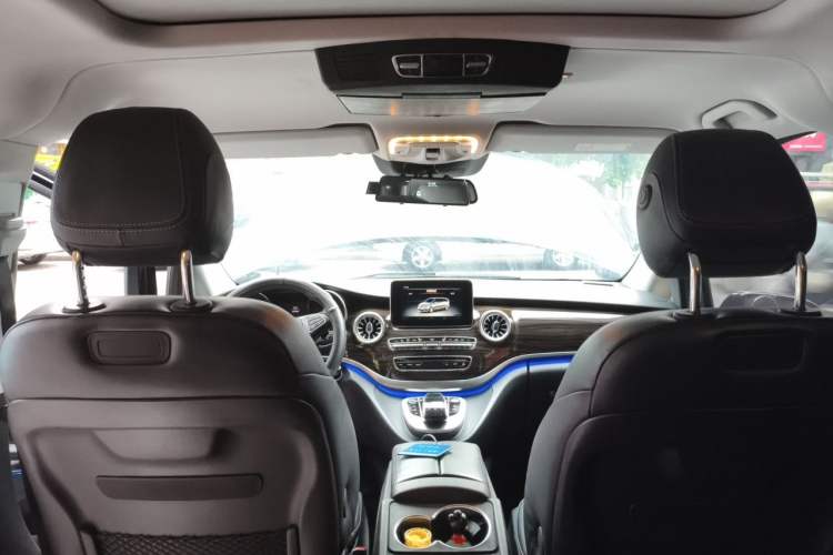 Used Mercedes-Benz V-Class 2020 V 260 Avantgarde Edition Headliner