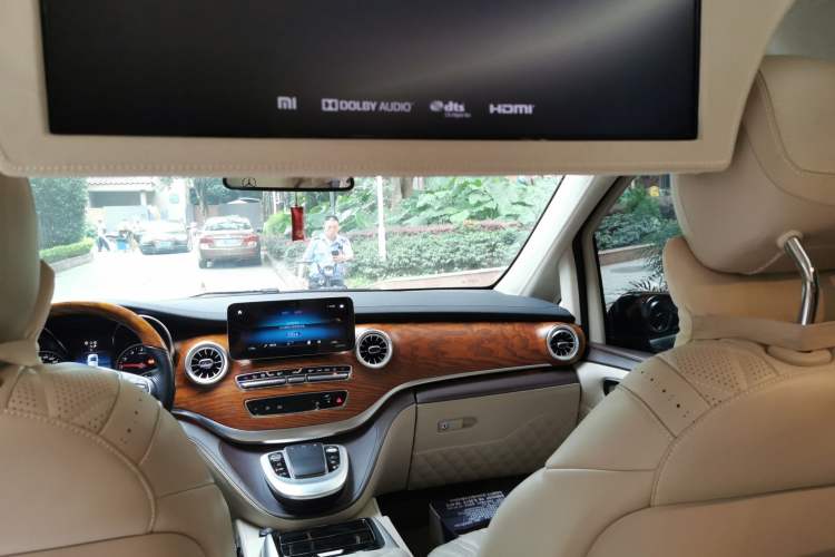 Used Mercedes-Benz V-Class 2020 V 260 L Long-wheelbase Luxury Edition Headliner