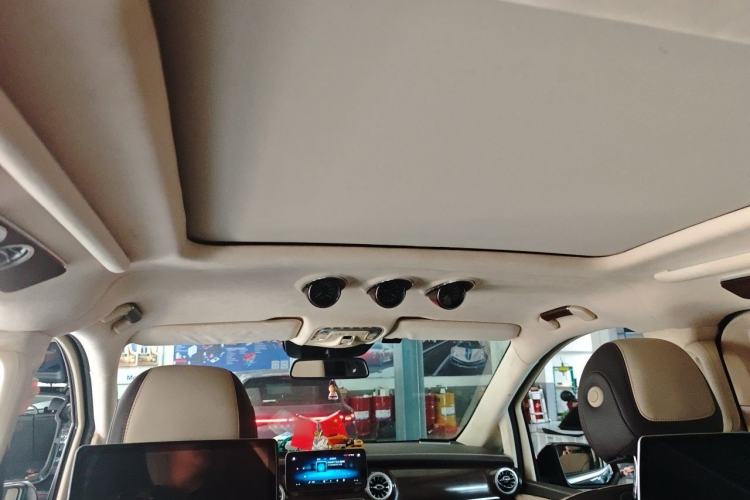 Used Mercedes-Benz V-Class 2020 V 260 Avantgarde Edition Headliner
