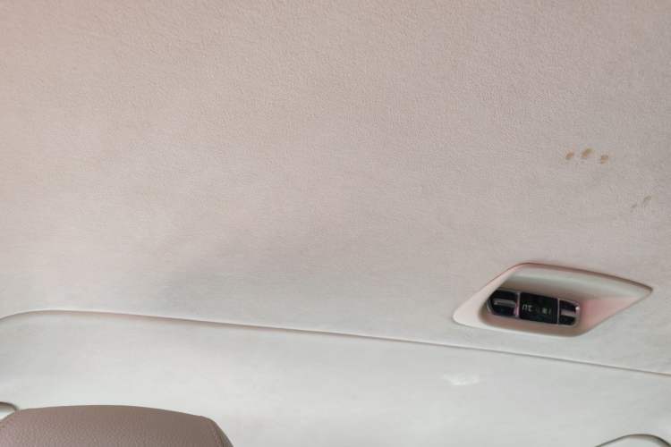 Used Mercedes-Benz V-Class 2020 V 260 Avantgarde Edition Headliner
