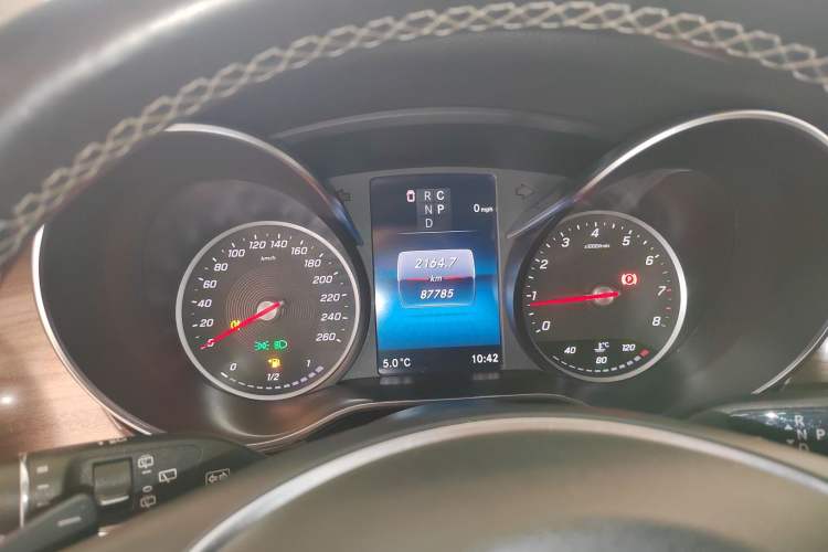 Used Mercedes-Benz V-Class 2020 V 260 Prestige Edition Instrument Cluster
