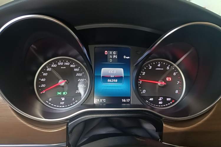 Used Mercedes-Benz V-Class 2020 V 260 L Long-wheelbase Luxury Edition Instrument Cluster