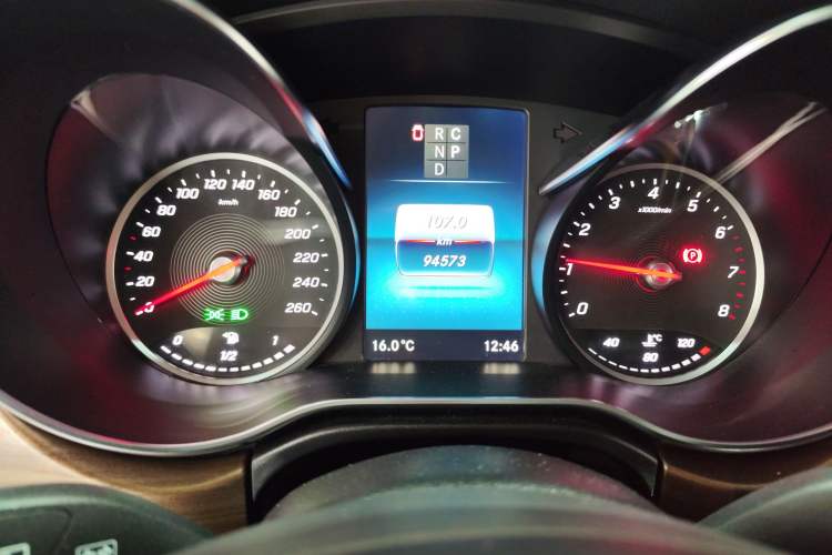 Used Mercedes-Benz V-Class 2020 V 260 Prestige Edition Instrument Cluster