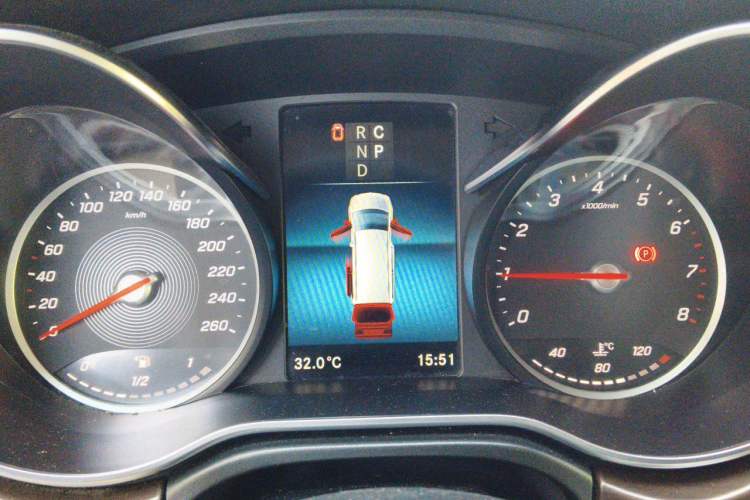 Used Mercedes-Benz V-Class 2020 V 260 Avantgarde Edition Instrument Cluster