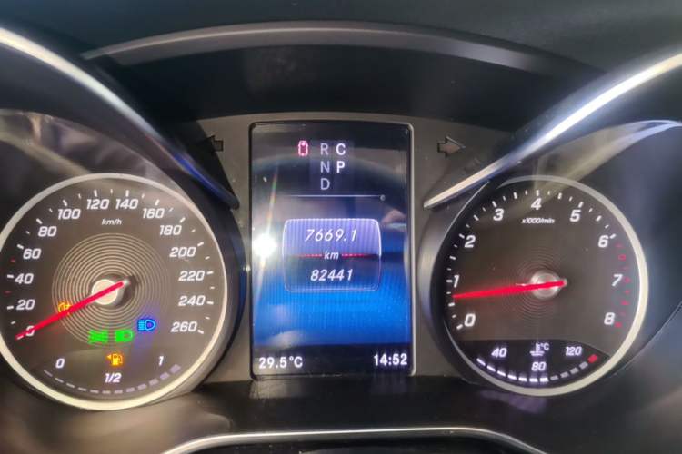 Used Mercedes-Benz V-Class 2020 V 260 Prestige Edition Instrument Cluster