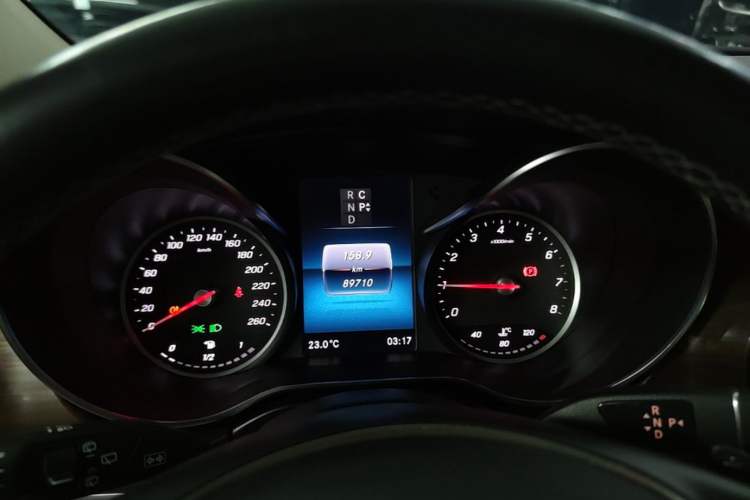 Used Mercedes-Benz V-Class 2020 V 260 Avantgarde Edition Instrument Cluster