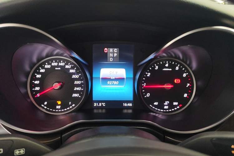 Used Mercedes-Benz V-Class 2020 V 260 Avantgarde Edition Instrument Cluster