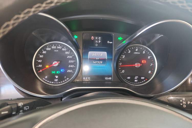 Used Mercedes-Benz V-Class 2020 V 260 Avantgarde Edition Instrument Cluster