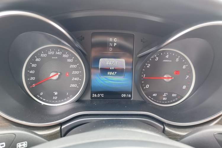 Used Mercedes-Benz V-Class 2020 V 260 Avantgarde Edition Instrument Cluster