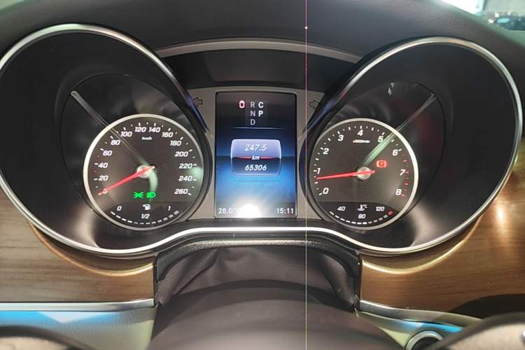 Used Mercedes-Benz V-Class 2020 V 260 Prestige Edition Instrument Cluster