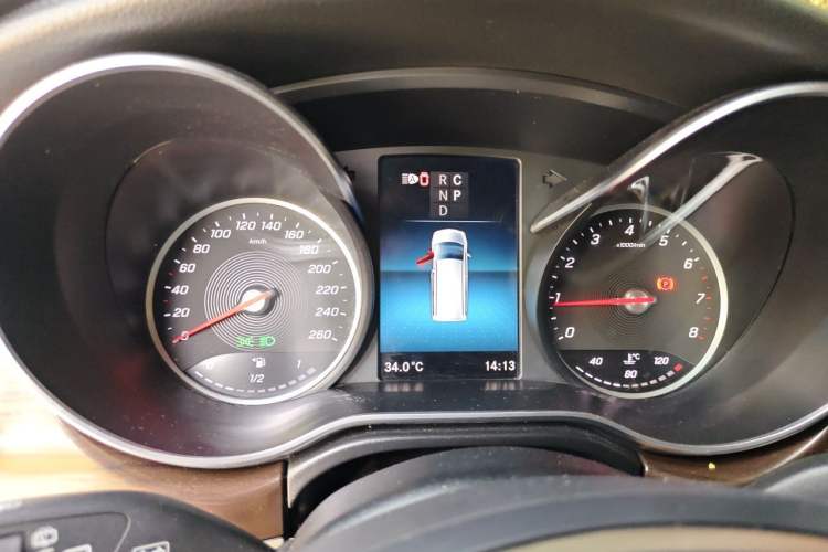 Used Mercedes-Benz V-Class 2020 V 260 Avantgarde Edition Instrument Cluster