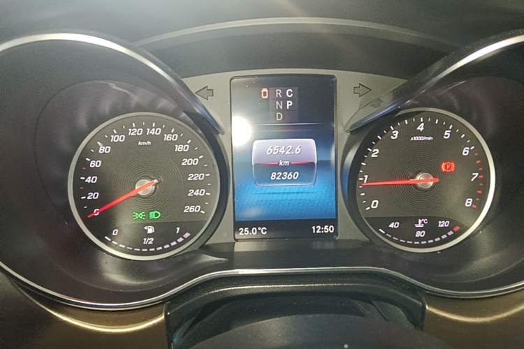 Used Mercedes-Benz V-Class 2020 V 260 Prestige Edition Instrument Cluster