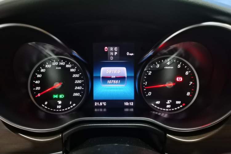 Used Mercedes-Benz V-Class 2020 V 260 Avantgarde Edition Instrument Cluster