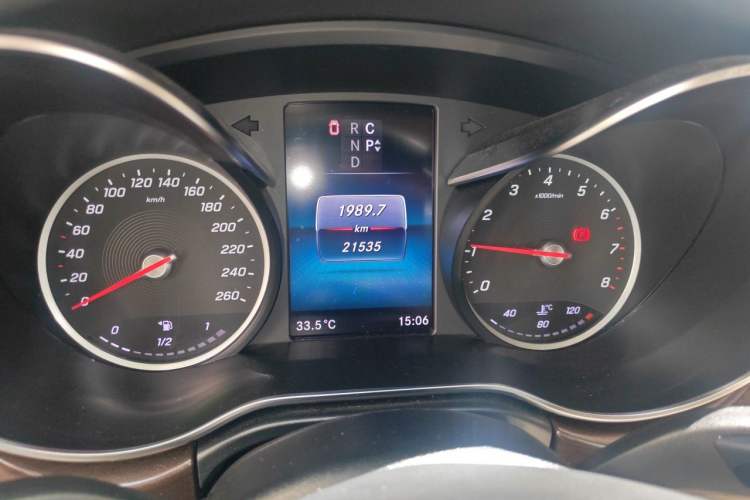 Used Mercedes-Benz V-Class 2020 V 260 Avantgarde Edition Instrument Cluster