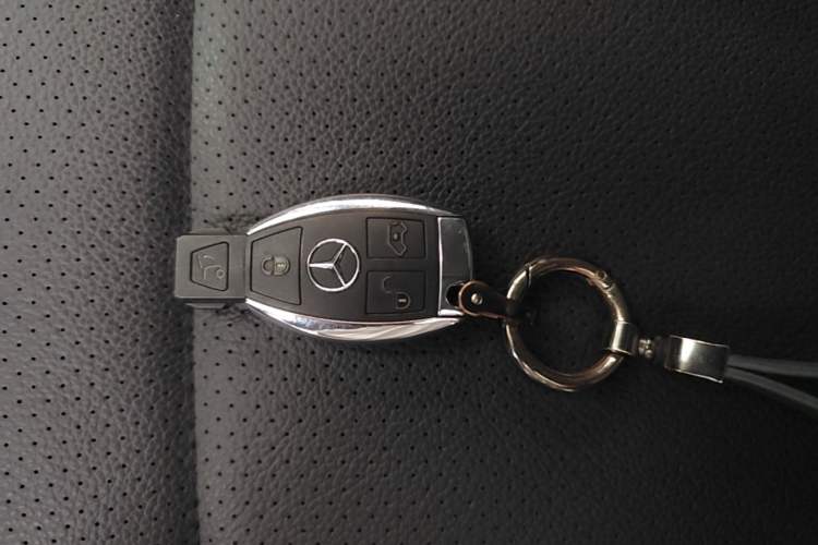 Used Mercedes-Benz V-Class 2020 V 260 Avantgarde Edition Interior 1