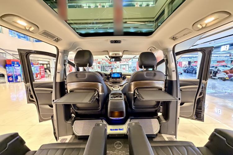 Used Mercedes-Benz V-Class 2020 V 260 L Long-wheelbase Luxury Edition Interior 13