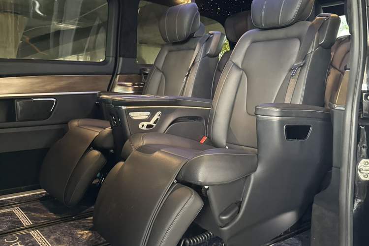 Used Mercedes-Benz V-Class 2020 V 260 Prestige Edition Interior 2
