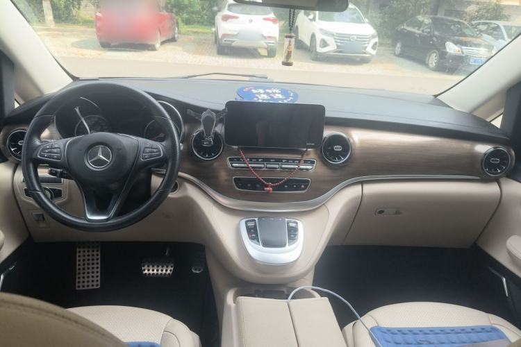Used Mercedes-Benz V-Class 2020 V 260 Prestige Edition Interior 2