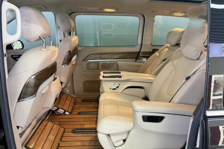 Used Mercedes-Benz V-Class 2020 V 260 Prestige Edition Interior 3