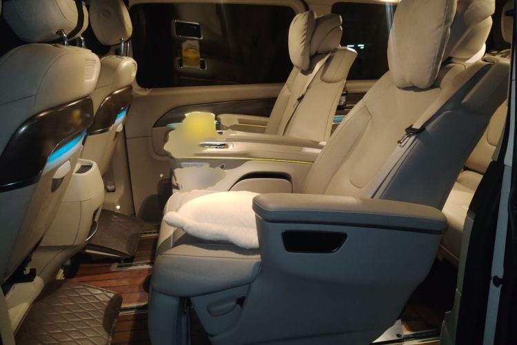 Used Mercedes-Benz V-Class 2020 V 260 L Long-wheelbase Luxury Edition Interior 4