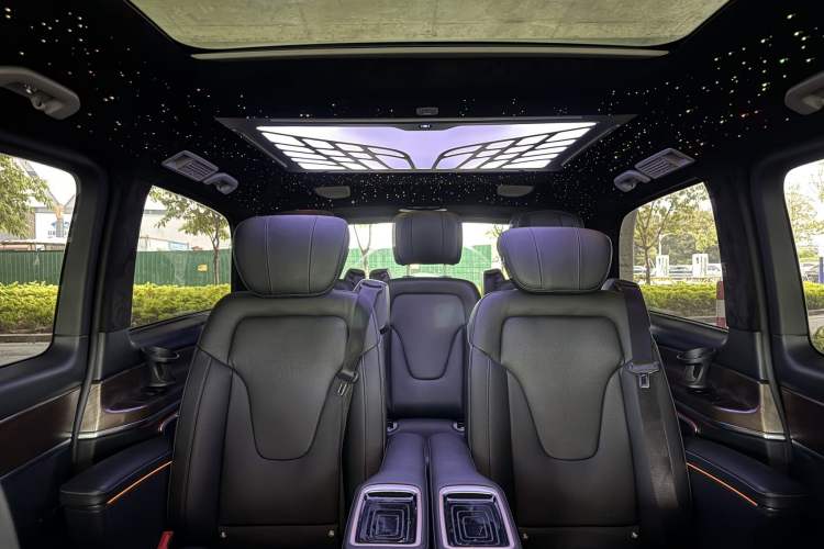 Used Mercedes-Benz V-Class 2020 V 260 Prestige Edition Interior 5
