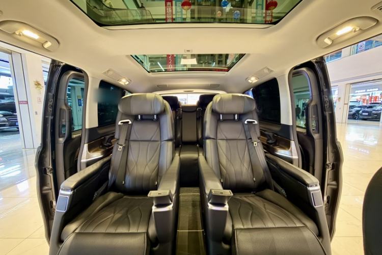 Used Mercedes-Benz V-Class 2020 V 260 L Long-wheelbase Luxury Edition Interior 5