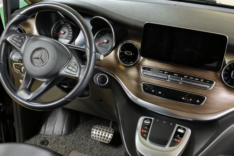 Used Mercedes-Benz V-Class 2020 V 260 L Long-wheelbase Luxury Edition Interior 8
