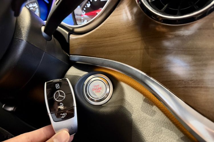 Used Mercedes-Benz V-Class 2020 V 260 L Long-wheelbase Luxury Edition Interior 8