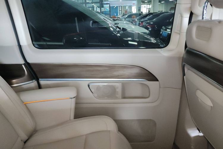 Used Mercedes-Benz V-Class 2020 V 260 L Long-wheelbase Luxury Edition Interior 8