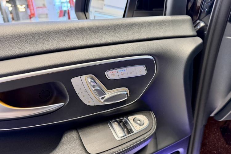 Used Mercedes-Benz V-Class 2020 V 260 L Long-wheelbase Luxury Edition Interior 9