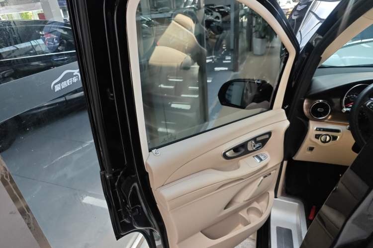 Used Mercedes-Benz V-Class 2020 V 260 L Long-wheelbase Luxury Edition Left Front Door Interior