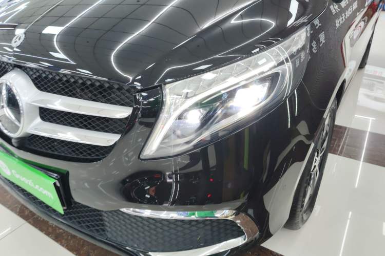 Used Mercedes-Benz V-Class 2020 V 260 Prestige Edition Left Front Headlight