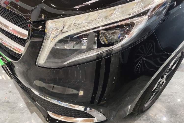 Used Mercedes-Benz V-Class 2020 V 260 Prestige Edition Left Front Headlight