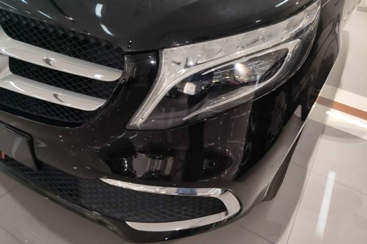 Used Mercedes-Benz V-Class 2020 V 260 Prestige Edition Left Front Headlight
