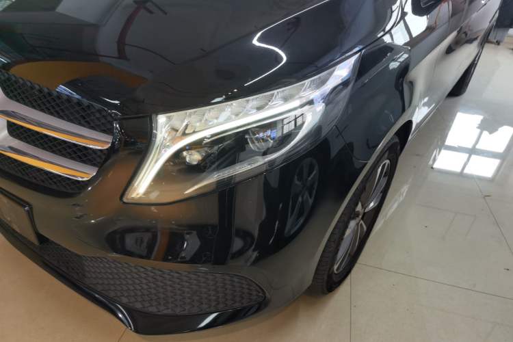 Used Mercedes-Benz V-Class 2020 V 260 Avantgarde Edition Left Front Headlight
