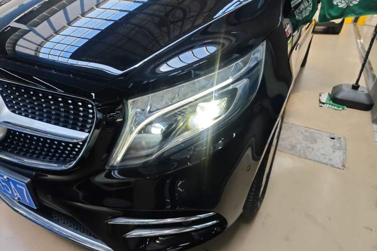 Used Mercedes-Benz V-Class 2020 V 260 L Long-wheelbase Luxury Edition Left Front Headlight