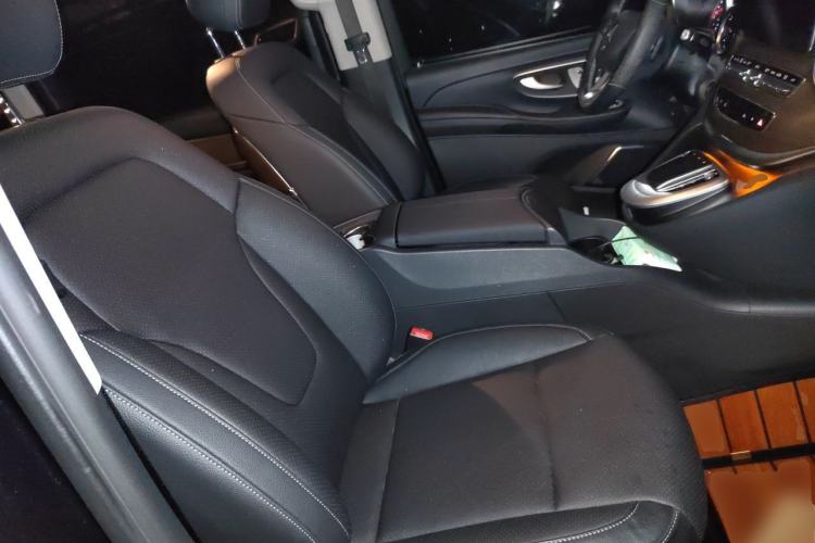 Used Mercedes-Benz V-Class 2020 V 260 Prestige Edition Left Front Seat