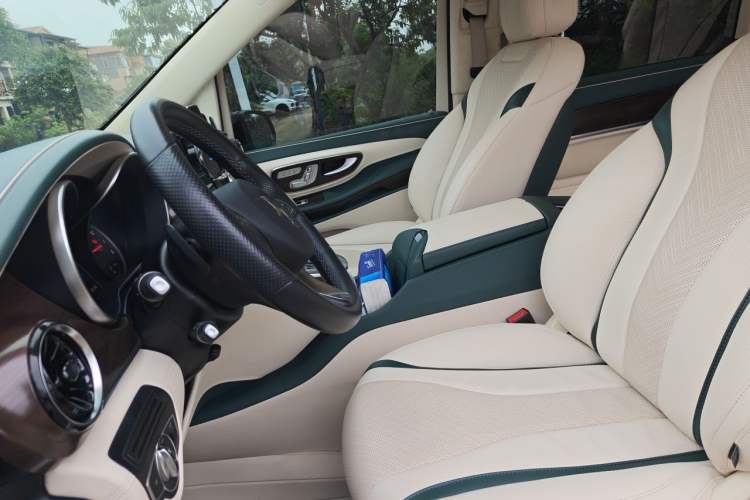 Used Mercedes-Benz V-Class 2020 V 260 Avantgarde Edition Left Front Seat