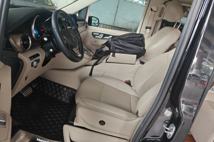 Used Mercedes-Benz V-Class 2020 V 260 Prestige Edition Left Front Seat