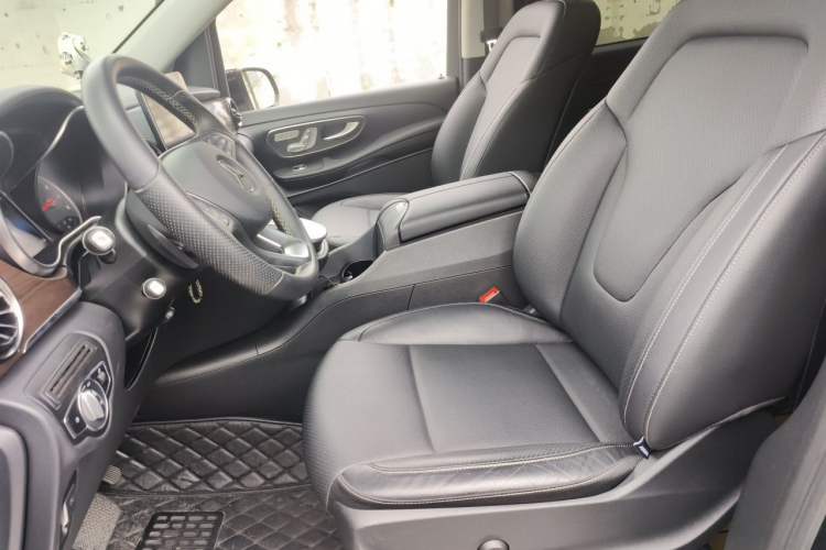 Used Mercedes-Benz V-Class 2020 V 260 Prestige Edition Left Front Seat
