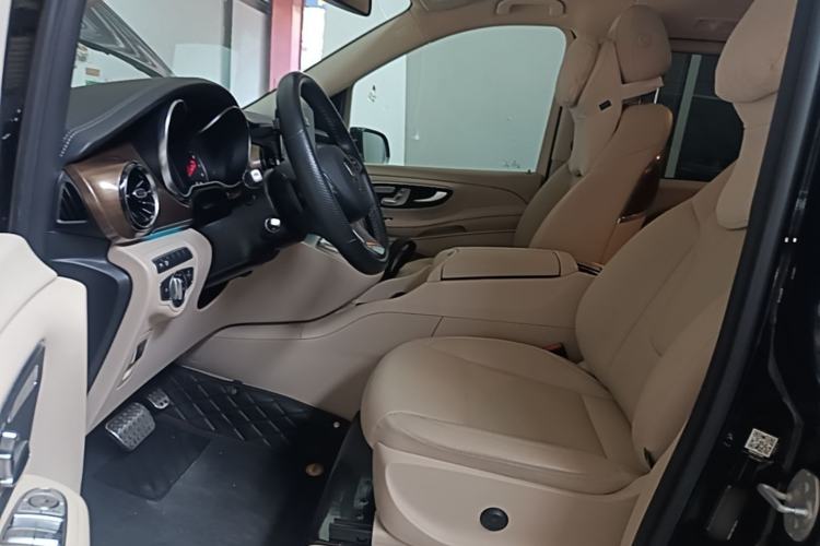 Used Mercedes-Benz V-Class 2020 V 260 L Long-wheelbase Luxury Edition Left Front Seat