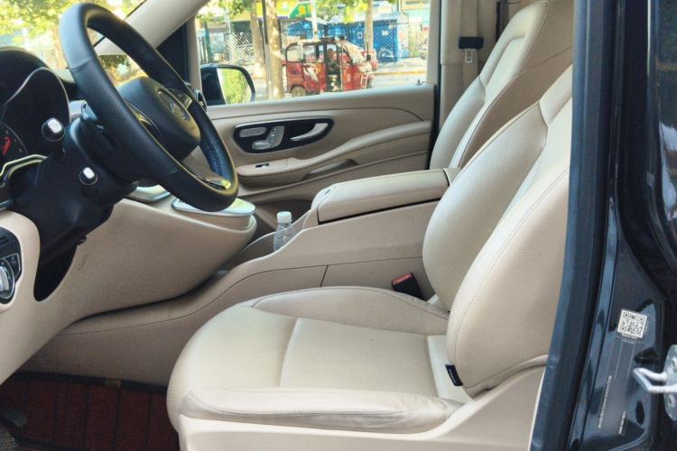Used Mercedes-Benz V-Class 2020 V 260 Avantgarde Edition Left Front Seat