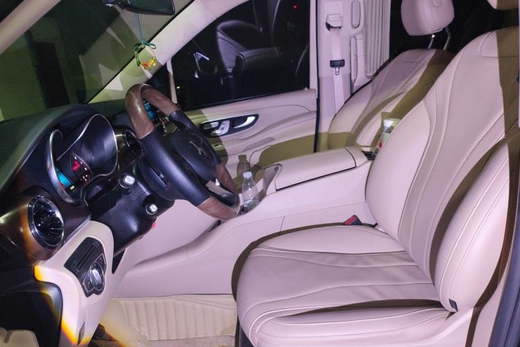Used Mercedes-Benz V-Class 2020 V 260 Avantgarde Edition Left Front Seat