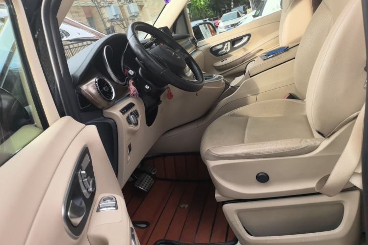 Used Mercedes-Benz V-Class 2020 V 260 Prestige Edition Left Front Seat