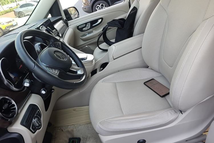 Used Mercedes-Benz V-Class 2020 V 260 Avantgarde Edition Left Front Seat